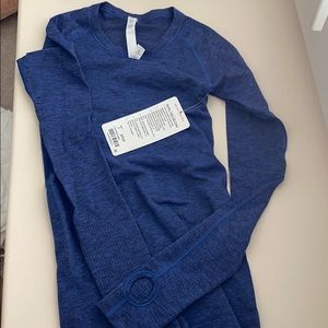 Lululemon Longsleeve Workout Top size 2 NWT